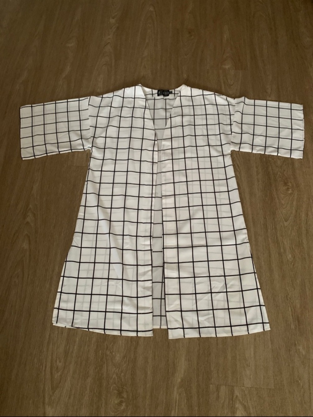Rehab White Open-Front Grid Duster with Black Windowpane